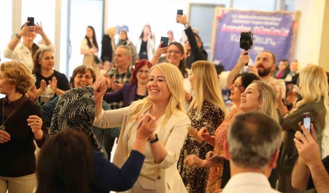 Merkezefendi Alzheimer Yaşam Merkezi’ndeki büyüklerin Anneler Günü kutlandı