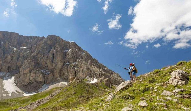 Munzurlar, turistlerin ilgi odağı