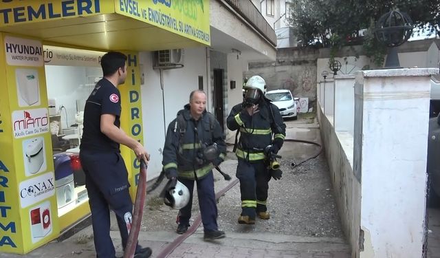 Mutfakta çıkan yangın maddi hasara neden oldu