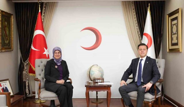 Nebi Hatipoğlu Türk Kızılay Genel Başkanı’nı ziyaret etti