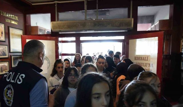 Öğrenciler LGS ve YKS sınavı öncesi Türkiye’de ilk defa Bilecik’te yapılan prova sınavına girdi