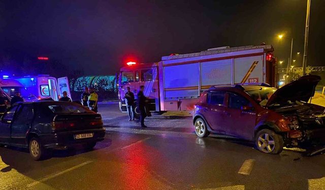 Ordu’da 2 otomobilin çarpıştığı kazada 1’i ağır 5 kişi yaralandı