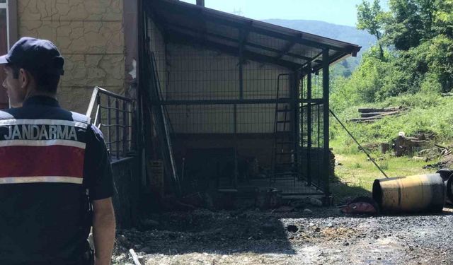 Orman İşletme Müdürlüğü’ne ait depodaki boya varili patladı: 2’si ağır 3 yaralı