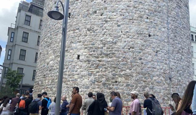 Restorasyonu tamamlanan Galata Kulesi ziyarete açıldı