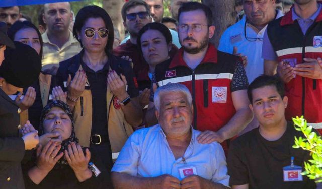 Şehit Mustafa Şen son yolculuğuna uğurlandı