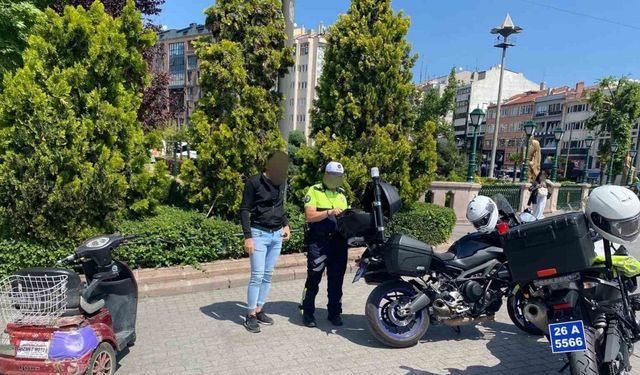 Trafiği kapalı alana giren 71 motosikletliye ceza yazıldı