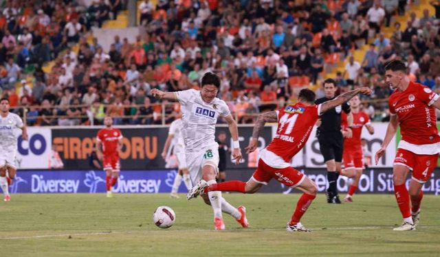 Trendyol Süper Lig: Alanyaspor: 1 - Antalyaspor: 1 (Maç sonucu)