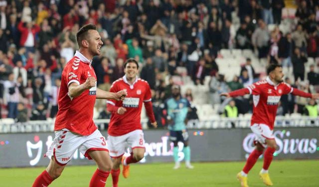 Trendyol Süper Lig: Sivasspor: 2 - Kayserispor: 1 (Maç sonucu)