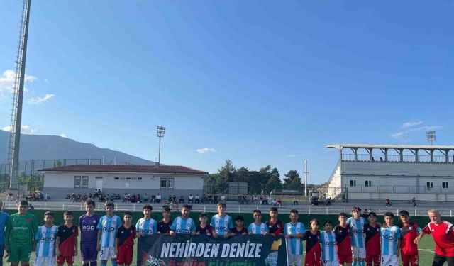 U-13 takımlarından Filistin’e destek