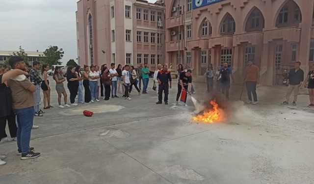 Üniversiteli gençler Destek AFAD Gönüllüsü oldu