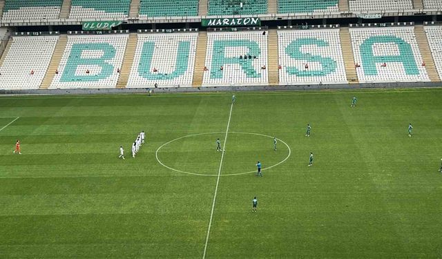 Vanspor FK oyuncularından Bursaspor maçında protesto