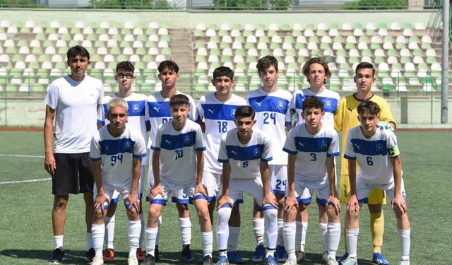 Yunusemre’nin u15’leri Türkiye Şampiyonası’na katılmaya hak kazandı