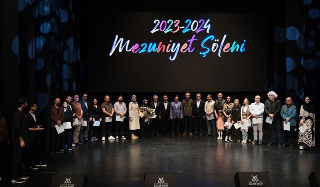 Zeytinburnu Kültür Sanat 15. dönem kursiyerlerini mezun etti