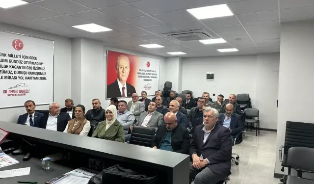 Değerlendirme Toplantısı: MHP Sakarya İl Yönetim Kurulu Buluştu