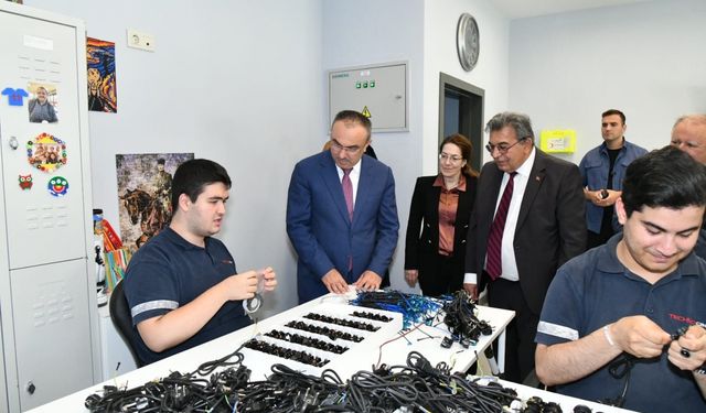 Tekirdağ Valisi Soytürk Çerkezköy'de ziyaretlerde bulundu