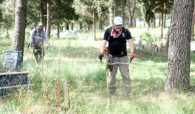 Büyükşehir mezarlıkları bayram ziyaretlerine hazırlıyor