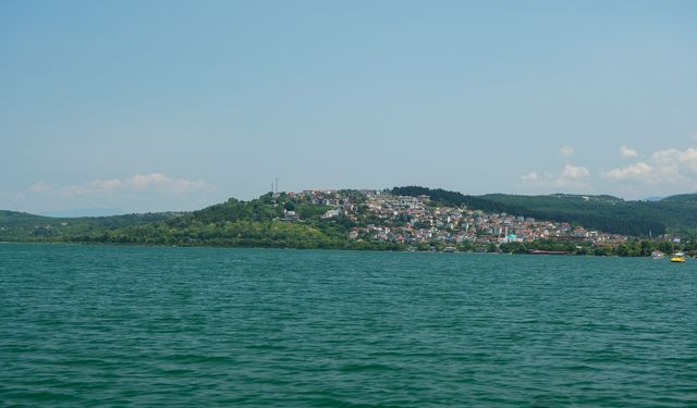 Sapanca Gölü Etrafındaki Kaçak Yapılar Yıkılacak