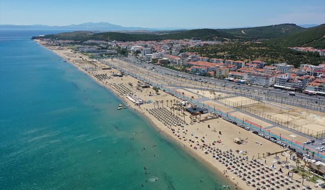 Ayvalık'ın masmavi plaj ve koyları bayramda misafirlerini ağırlayacak