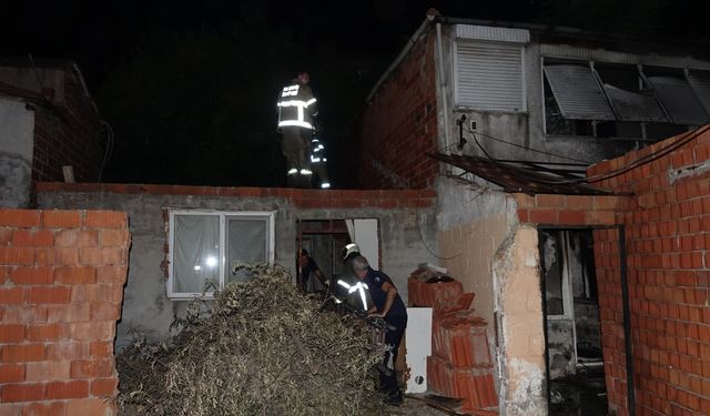 Balıkesir'de evde çıkan yangın söndürüldü