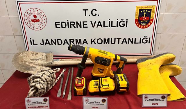 Edirne'de kaçak kazı yapan şüpheli suçüstü yakalandı