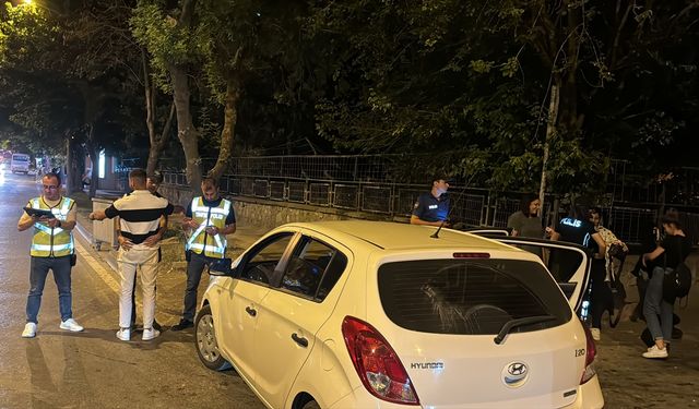 Edirne'de polis ve il göç idaresi ekipleri ortak denetim yaptı