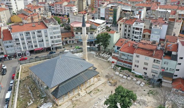 Edirne'de restorasyonu süren Muradiye Camisi'nin temel ve duvarları güçlendirildi