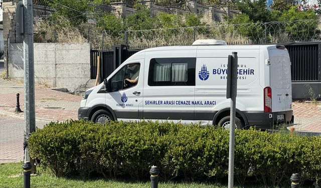 GÜNCELLEME - Küçükçekmece'de çöken binada ölen kişinin cenazesi Adli Tıp Kurumundan teslim alındı