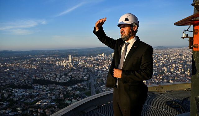 İstanbul Müftülüğü Çamlıca Kulesi'nden Ay'ı gözlemledi