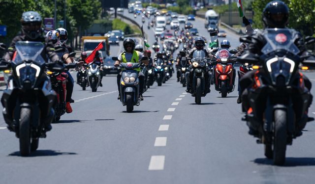 Motosikletlilerden İsrail'in İstanbul Başkonsolosluğu önünde "soykırım" protestosu