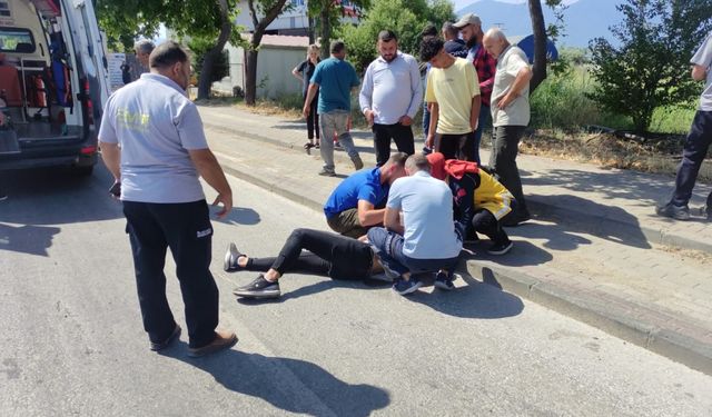 Orhangazi'de devrilen motosikletin sürücüsü yaralandı