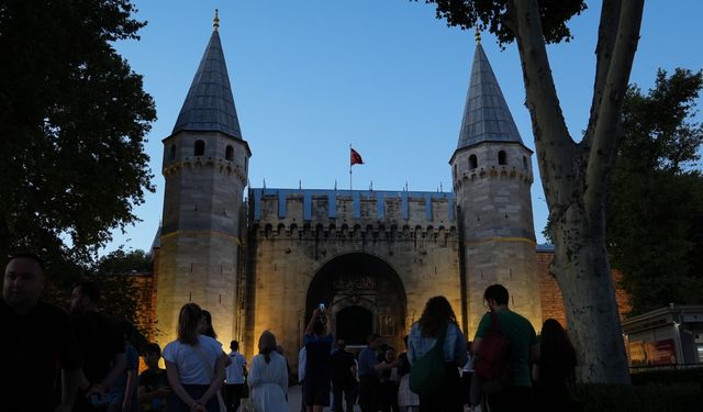 Topkapı Sarayı'nda ilk kez gece turları başladı