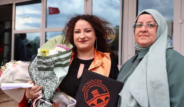 Trakya Üniversitesi Fen Fakültesini birinci tamamlayan Kosovalı öğrenci Türkiye'ye minnettar