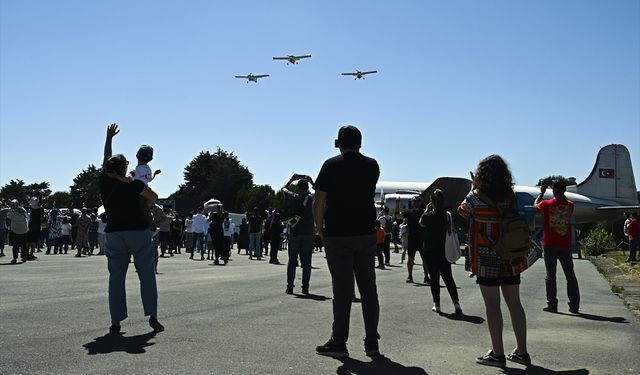 Türk Hava Kuvvetlerinin 113. yılı Yeşilköy'de gösteri uçuşuyla kutlandı