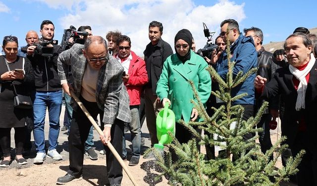 Bakan Özhaseki’den Çölleşme ve Kuraklıkla Mücadele Günü mesajı