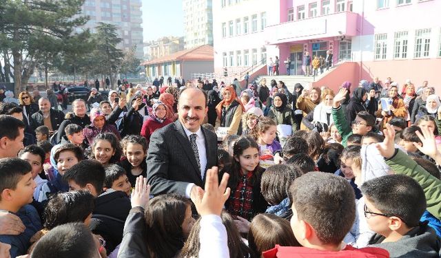 Başkan Altay LGS’ye girecek öğrencilere başarılar diledi