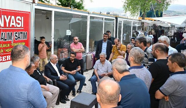 Başkan Er, Konteyner Çarşılarda hizmet veren esnafları ziyaret etti