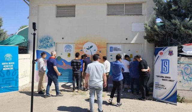 Bursa Nilüfer'de mesajlarını grafiti ile verdiler