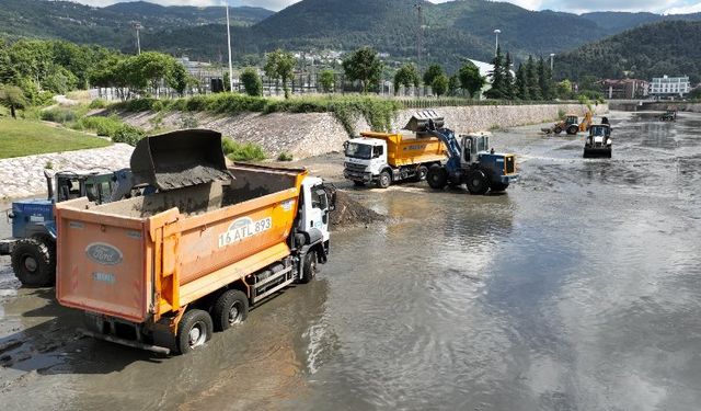 Bursa'nın derelerine yaz temizliği