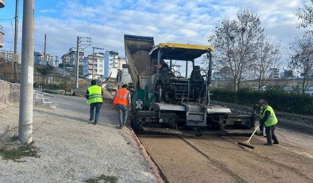 Çayırova Millet Bahçesi’nin çevre yolları asfaltlanıyor