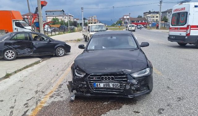 Düzce'de trafik kazası: 3 yaralı!