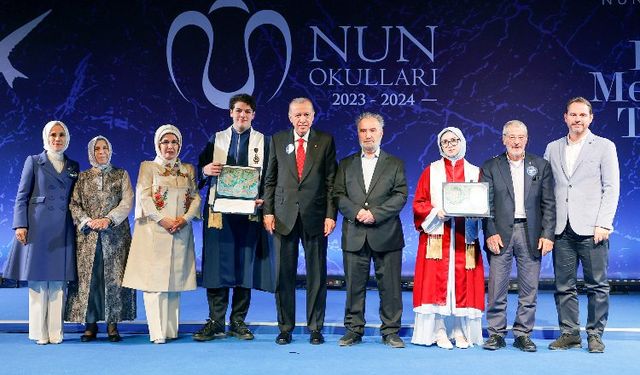 Erdoğan, torununun mezuniyetine katıldı