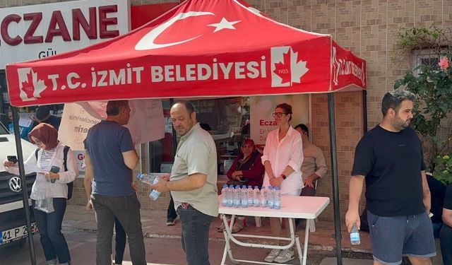 İzmit Belediyesi YKS adaylarının heyecanına ortak oldu