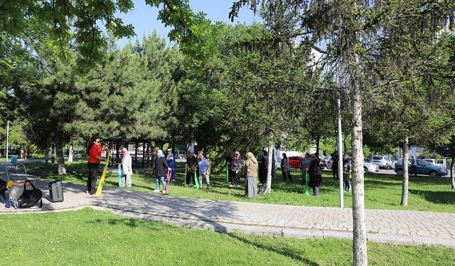Kayseri Büyükşehir'den kadınlara sabah sporu etkinliği