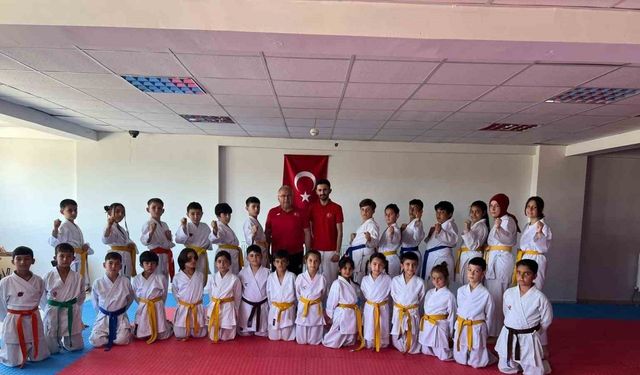 Afyonkarahisar’da Karate Kuşak sınavı tamamlandı