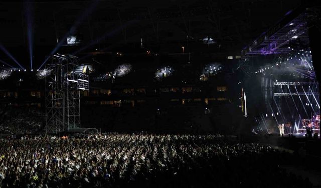 Ajda Pekkan’ın stadyum konseri: 40 bin kişi şarkılarına eşlik etti