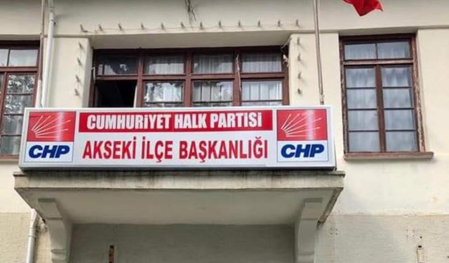 Akseki CHP yönetiminde 8 istifa