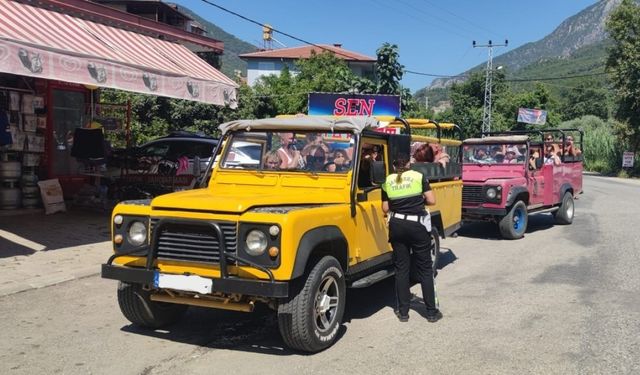 Alanya’da 7 safari aracına ve sürücüsüne ceza kesildi