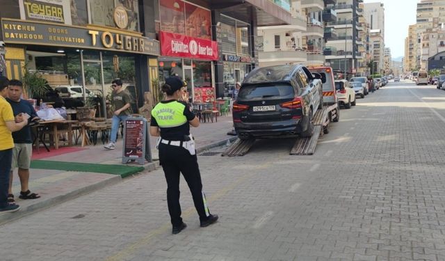 Alanya’da 9 araca men cezası, aranan 1 şahıs yakalandı