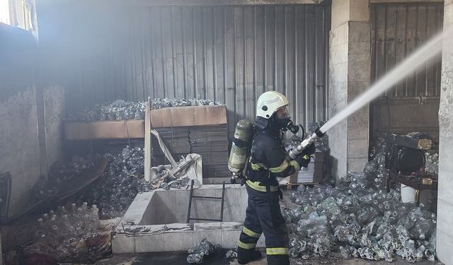 Antakya’da iş yerinde korkutan yangın