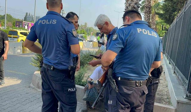 Antalya Adliyesi önünde hareketli dakikalar